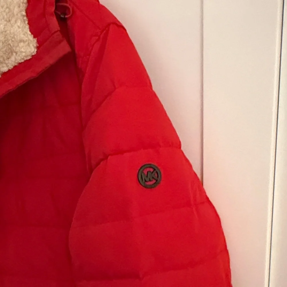 Michael Kors Women’s Red Warm Zip-Front Jacket with Sherpa-Lined Hood – Size L - Picture 7 of 8